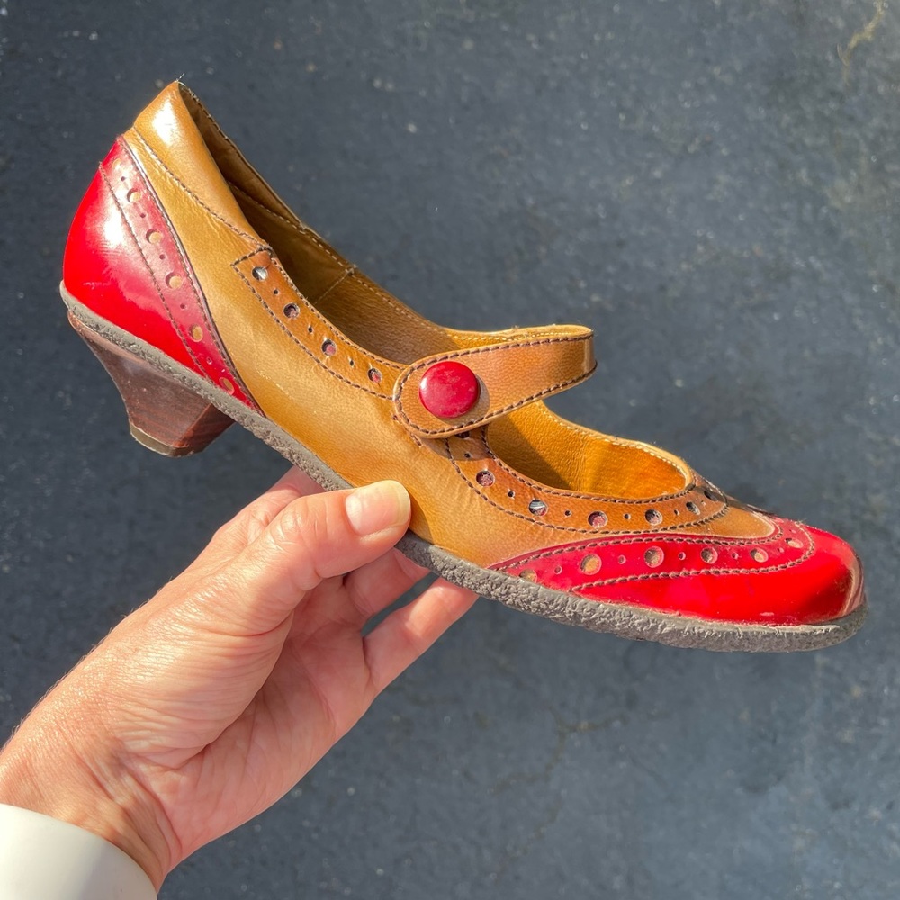 HISPANITAS Red Tan Patent Leather Kitten Heel Mary Jane Wingtip Made n Spain 7.5